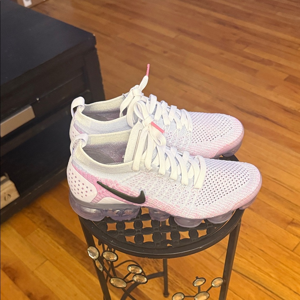 Nike Women's White and Pink Air Sneakers